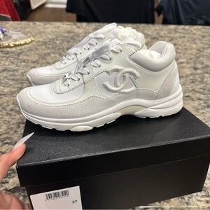 CHANEL White Sneakers size 37